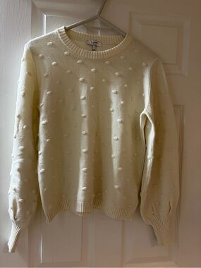 Beautiful unique b.young white sweater.